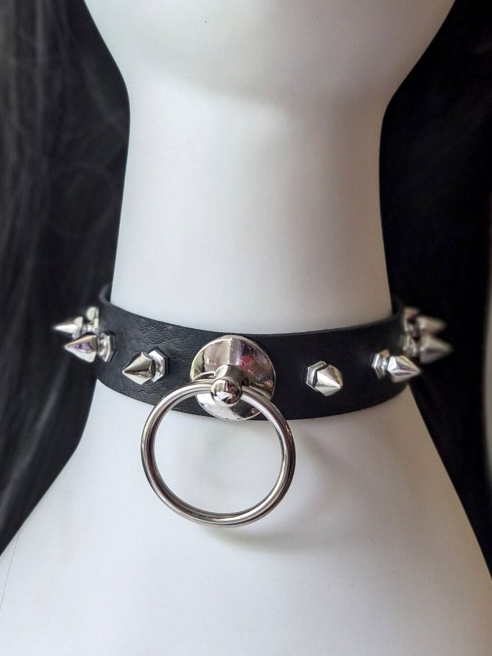 Spiked leather choker
